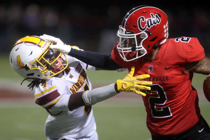 Receiver Kaden Saunders of Westerville South High in Ohio is a player to watch in Penn State's 2022 recruiting class. (Shane Flanigan/The Columbus Dispatch)